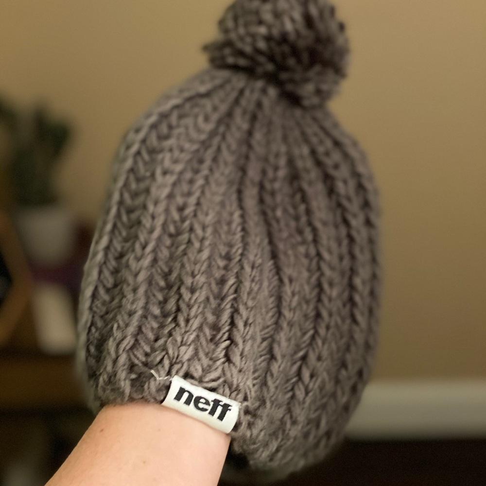 Neff hat - Picture 1 of 2